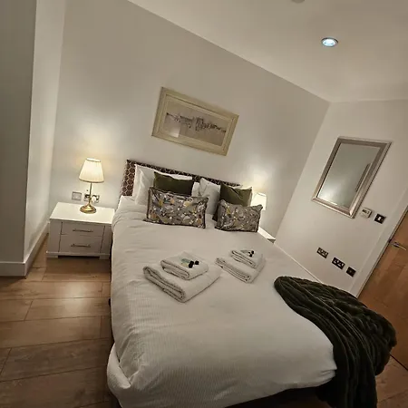 Luxury Property In Canary Wharf